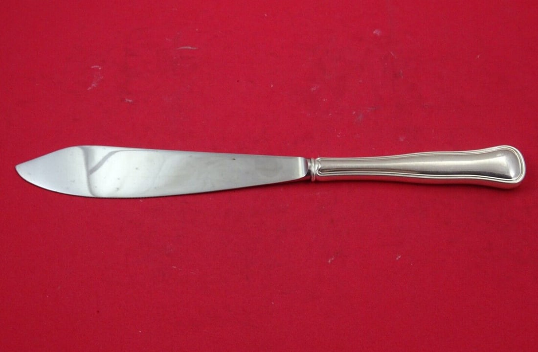 Cohr Old Danish Sterling Silver Cake Knife 10 3/8" Blade Heirloom: Cohr Old Danish Sterling Silver Cake Knife 10 3/8" Blade Heirloom This exquisite cake knife features a sterling silver hollow handle and a wide stainless steel blade, measuring 10 3/8". Crafted by Coh
