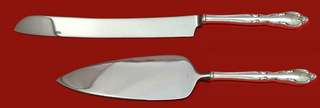 Easterling American Classic Sterling Silver Wedding Cake Set 2pc: Easterling American Classic Sterling Silver Wedding Cake Set 2pc This exquisite two-piece wedding cake set from Easterling features a stunning American Classic design crafted from high-quality sterlin