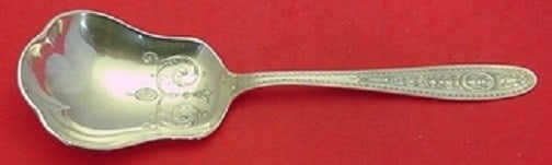 Wedgwood Sterling Silver Berry Spoon by International 9 1/4" Serving Spoon: Wedgwood Sterling Silver Berry Spoon by International 9 1/4" Serving Spoon This exquisite Wedgwood Berry Spoon is crafted from all sterling silver and measures 9 1/4" in length. Designed by Internatio