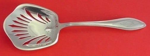 Towle Sterling Silver Mary Chilton Tomato Server 7 7/8 inch: Towle Sterling Silver Mary Chilton Tomato Server 7 7/8 inch Elevate your dining experience with this exquisite Mary Chilton Tomato Server by Towle. Crafted from high-quality sterling silver, this serv