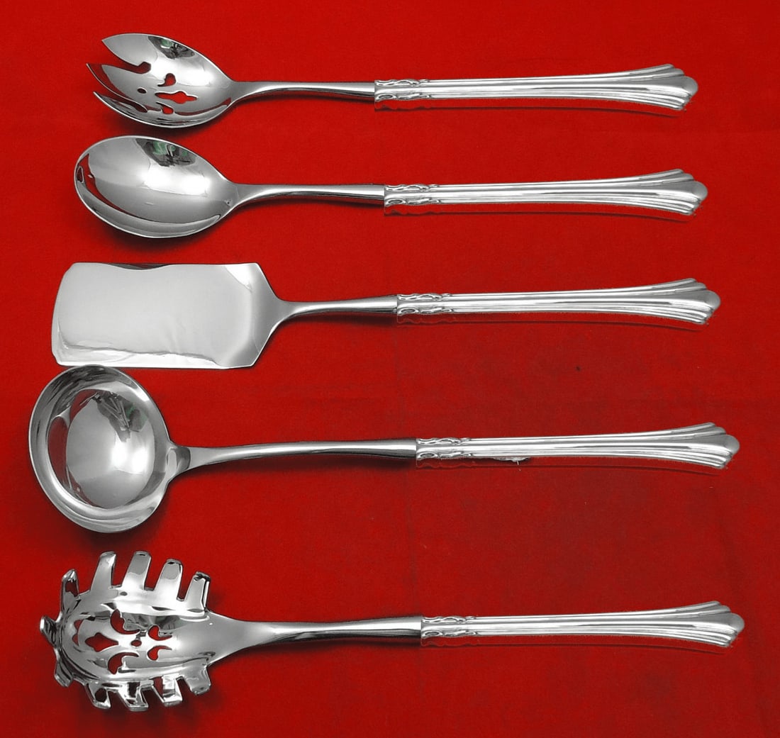 Reed & Barton Eighteenth Century Sterling Silver 5pc Hostess Set: Reed & Barton Eighteenth Century Sterling Silver 5pc Hostess Set Elevate your dining experience with this exquisite 5-piece Hostess Set from the renowned Reed & Barton, featuring the elegant Eighteent