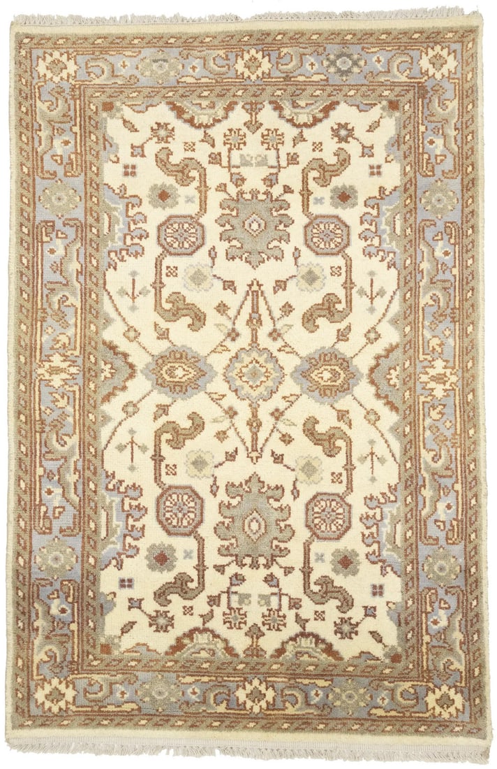 Handmade Floral Cream Oushak Oriental Rug 4x6 ft Entryway Decor: Handmade Floral Cream Oushak Oriental Rug 4x6 ft Entryway Decor Enhance your space with this exquisite Handmade Cream Oushak Chobi Oriental Rug, perfect for entryways and other rooms in your home. Mea