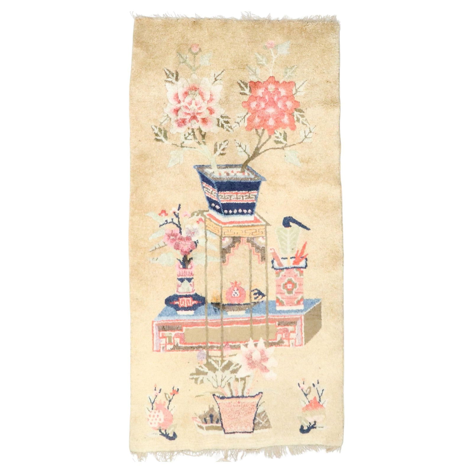 Stunning 1920s Ivory Chinese Batou Floral Hand-Woven Rug 37 x 50: Stunning 1920s Ivory Chinese Batou Floral Hand-Woven Rug 37 x 50 This stunning ivory Chinese Batou floral rug from the Zabihi Collection is a beautiful example of early 20th-century folk art. Hand-wov