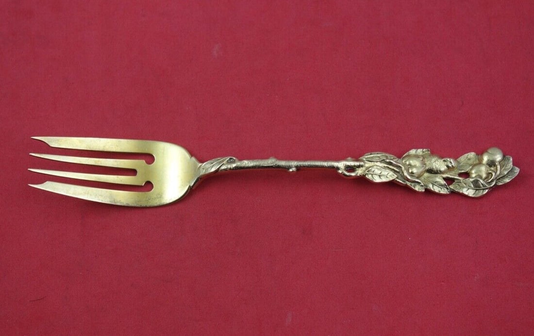 Gorham Floral Series Vermeil Sterling Silver Dessert Fork 6" Bird Motif: Gorham Floral Series Vermeil Sterling Silver Dessert Fork 6" Bird Motif This exquisite dessert fork is part of the Floral Series by Gorham, crafted from high-quality sterling silver. Dating back to th