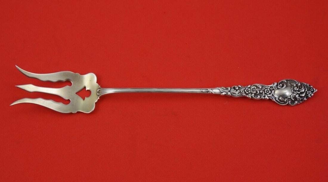Unger Passaic Sterling Silver Lettuce Fork 8 Inch Vintage: Unger Passaic Sterling Silver Lettuce Fork 8 Inch Vintage This exquisite Passaic pattern lettuce fork by Unger is crafted from high-quality sterling silver. Measuring 8 inches in length, this piece sh