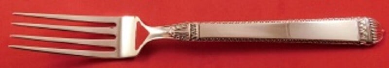 Vera Wang Bysantium Sterling Silver 8 Inch Dinner Fork: Vera Wang Bysantium Sterling Silver 8 Inch Dinner Fork This exquisite 8" dinner fork from the Bysantium pattern by Vera Wang is crafted from high-quality sterling silver. The fork showcases a sophisti