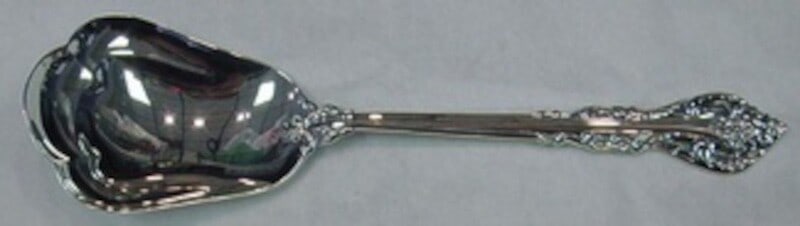 International Sterling Masterpiece Berry Spoon 7 7/8 Inch: International Sterling Masterpiece Berry Spoon 7 7/8 Inch This exquisite berry spoon from the Masterpiece pattern by International Sterling is a stunning addition to any silverware collection. Crafted