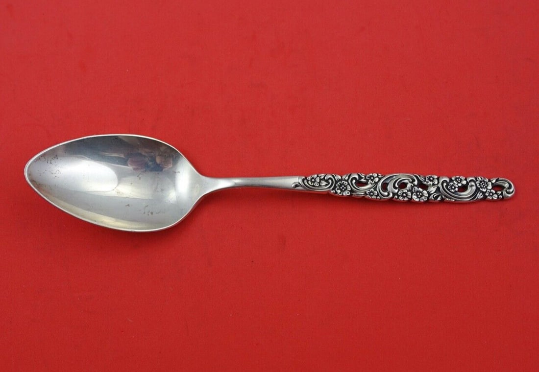 Oneida Rubaiyat Sterling Silver Serving Spoon 8 3/8 Inch: Oneida Rubaiyat Sterling Silver Serving Spoon 8 3/8 Inch This exquisite serving spoon is crafted from sterling silver and features the elegant Rubaiyat pattern by Oneida. Measuring 8 3/8 inches, it sh