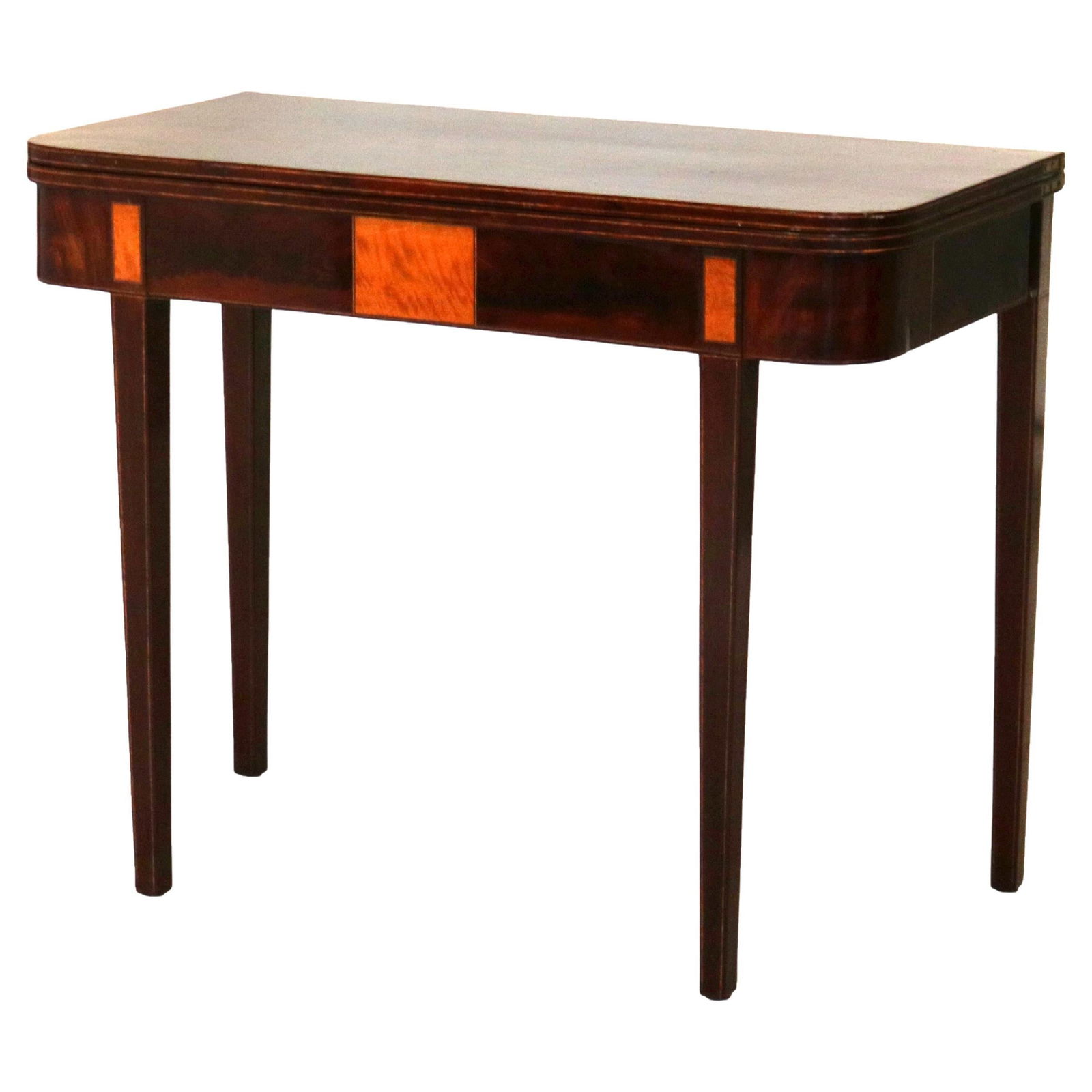 Hepplewhite Style 19th Century Flame Mahogany Inlaid English Game Table: Hepplewhite Style 19th Century Flame Mahogany Inlaid English Game Table This elegant game table is an example of 19th-century English Hepplewhite style. Crafted from flame mahogany, the table showcase