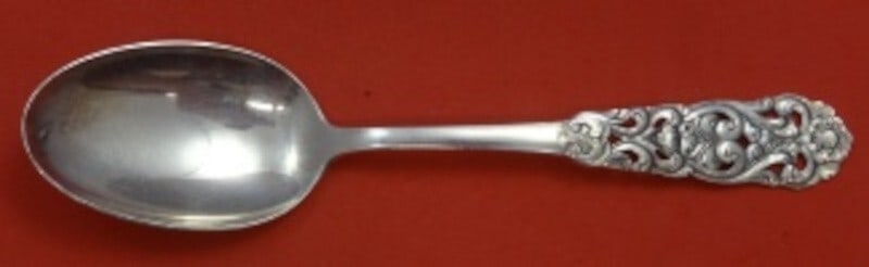 Th. Marthinsen Valdres .830 Silver Soup Spoon 6 3/4 inch Flatware: Th. Marthinsen Valdres .830 Silver Soup Spoon 6 3/4 inch Flatware This Valdres soup spoon by Th. Marthinsen is crafted from .830 silver, showcasing the exquisite Scandinavian design. Measuring 6 3/4 i