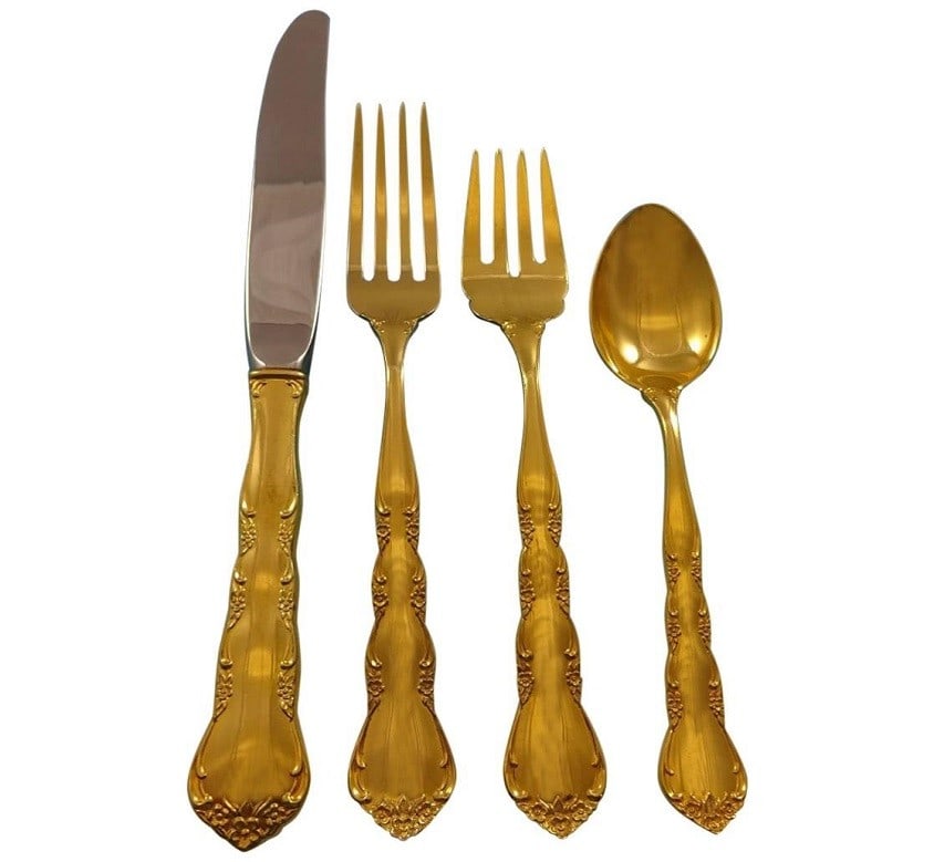 Kirk Cheryl Gold Sterling Silver Flatware Set 35 Pieces with Storage Chest: Kirk Cheryl Gold Sterling Silver Flatware Set 35 Pieces with Storage Chest Introducing the exquisite Cheryl Gold Flatware Set by Kirk Vermeil, a stunning collection of 35 pieces designed to elevate yo
