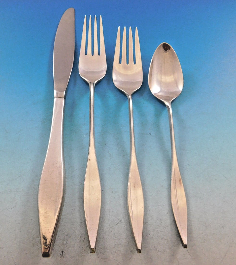 Reed & Barton Lark Sterling Silver Flatware Set for 8 40 Pieces John Prip Design: Reed & Barton Lark Sterling Silver Flatware Set for 8 40 Pieces John Prip Design Experience the elegance of the Lark Sterling Silver Flatware Set by Reed & Barton, designed by the renowned metalsmith