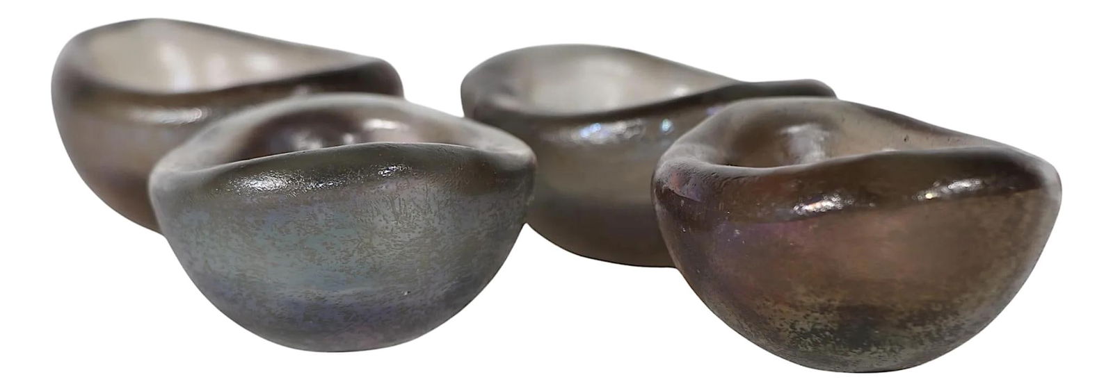 Set of Four Carlo Scarpa Venini Vetro Corroso Aurato Bowls 1930s: Set of Four Carlo Scarpa Venini Vetro Corroso Aurato Bowls 1930s This exceptional set of four bowls, designed by Carlo Scarpa for Venini, showcases the artistry of the 1930s with their stunning Vetro
