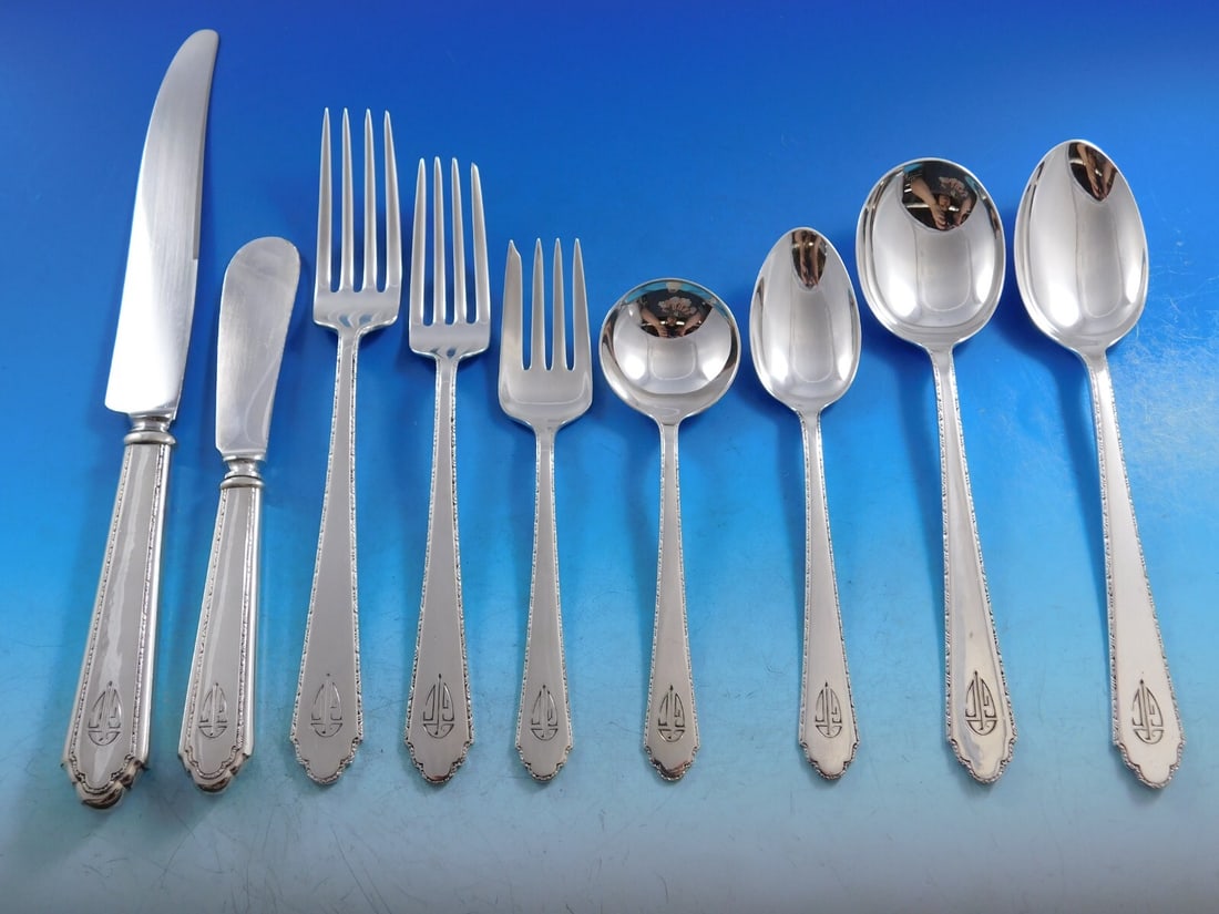 Lunt William and Mary Sterling Silver Flatware Set 114 pcs for 12 Art Deco Style: Lunt William and Mary Sterling Silver Flatware Set 114 pcs for 12 Art Deco Style Presenting the exquisite William and Mary Sterling Silver Flatware Set by Lunt, a stunning collection that embodies the