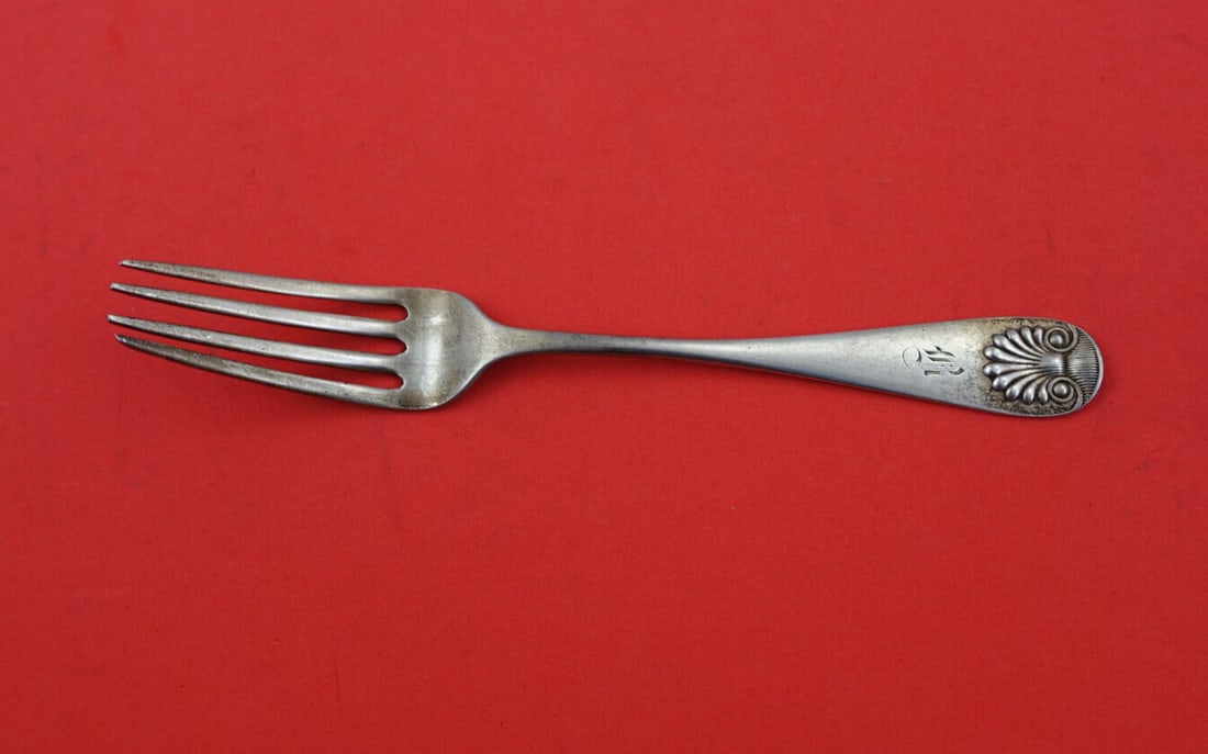 Durgin Sterling Silver Shell Fork 7" Monogrammed B Vintage: Durgin Sterling Silver Shell Fork 7" Monogrammed B Vintage This exquisite 7" regular fork is crafted in the timeless Shell pattern by Durgin, a distinguished name in sterling silver flatware. Made fro