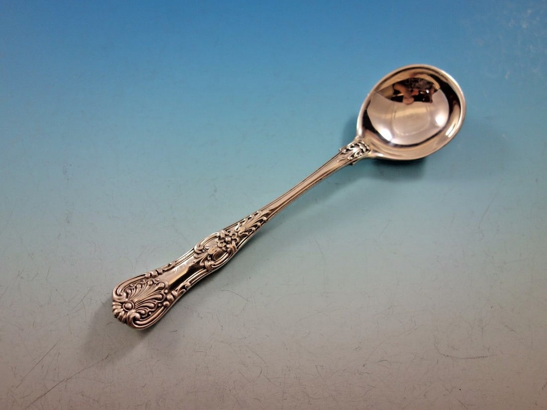 Tiffany & Co English King Sterling Silver Chocolate Spoon 5 Inch: Tiffany & Co English King Sterling Silver Chocolate Spoon 5 Inch This exquisite chocolate spoon is crafted from sterling silver and features the classic English King pattern by Tiffany & Co. Measuring