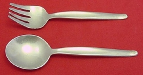 Towle Contour Sterling Silver Baby Set 2pc Fork and Spoon: Towle Contour Sterling Silver Baby Set 2pc Fork and Spoon This exquisite 2-piece baby set from Towle, part of the Contour pattern, is crafted from high-quality sterling silver, making it a perfect hei