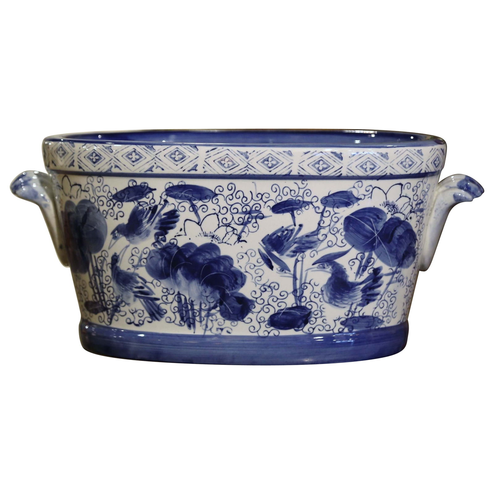 Vintage Asian Blue and White Hand-Painted Porcelain Jardiniere 1980: Vintage Asian Blue and White Hand-Painted Porcelain Jardiniere 1980 This exquisite 20th Century Asian blue and white painted porcelain foot bath or jardiniere features a stunning oval shape with elega