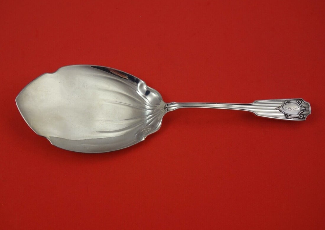 Gorham Spotswood Sterling Silver 9 Inch Pie Server Monogrammed: Gorham Spotswood Sterling Silver 9 Inch Pie Server Monogrammed This exquisite pie server from Gorham features the elegant Spotswood pattern, crafted from high-quality sterling silver. Measuring 9 inch
