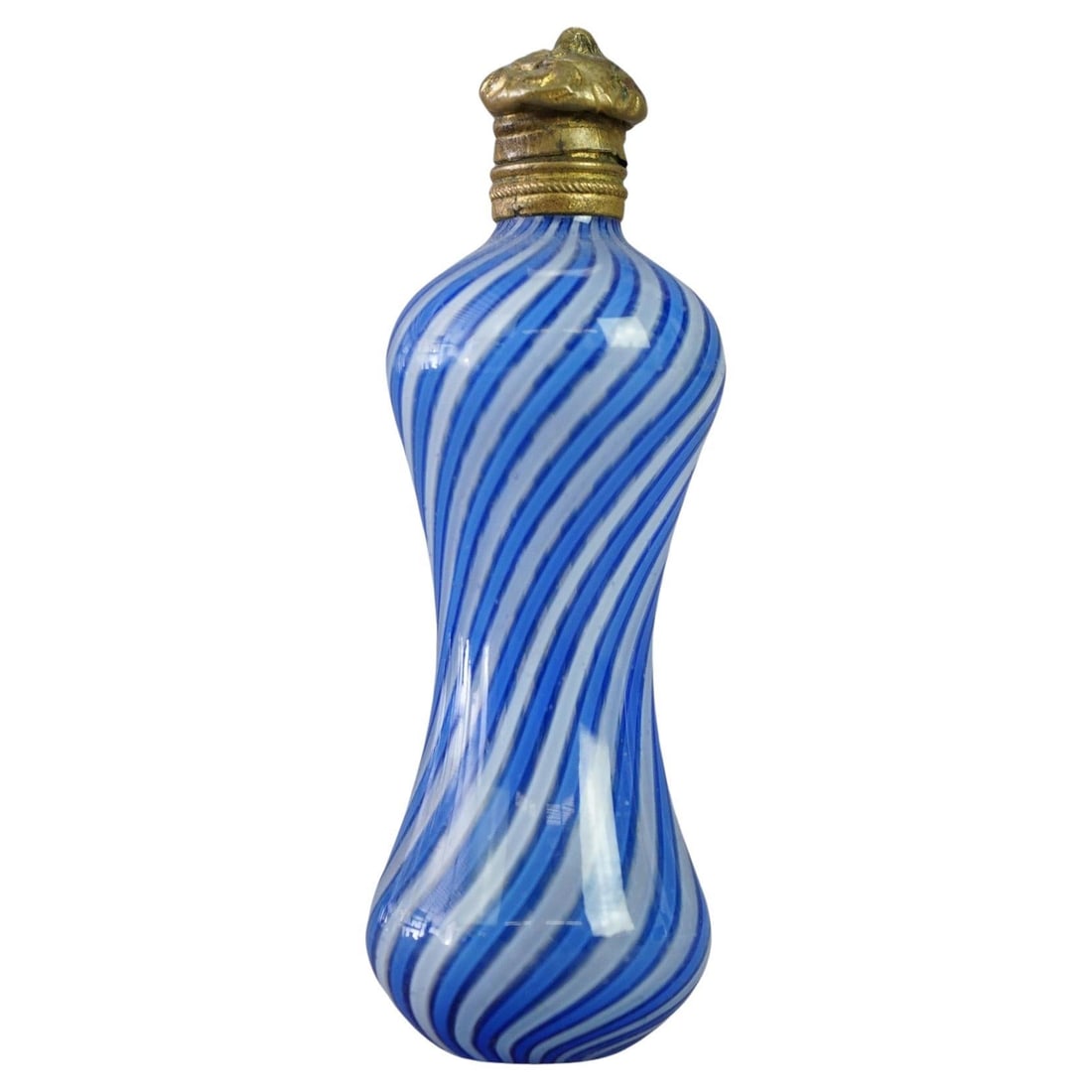 Victorian Latticino Swirl Art Glass Perfume Bottle 19th Century: Victorian Latticino Swirl Art Glass Perfume Bottle 19th Century This exquisite Antique Victorian Latticino Swirl Art Glass Perfume bottle is a stunning example of 19th-century craftsmanship. Featuring