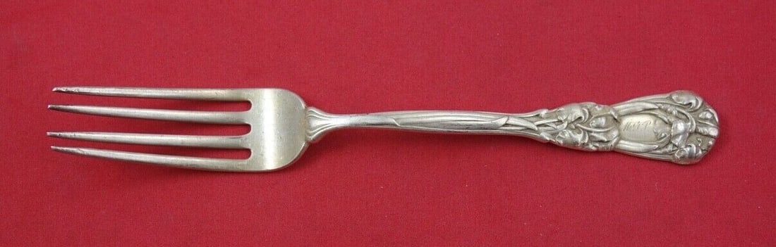 Durgin-Gorham Iris Sterling Silver Dessert Fork Monogrammed 6.25": Durgin-Gorham Iris Sterling Silver Dessert Fork Monogrammed 6.25" This exquisite dessert fork is part of the Iris pattern by Durgin-Gorham, crafted from high-quality sterling silver. Measuring 6 1/4 i
