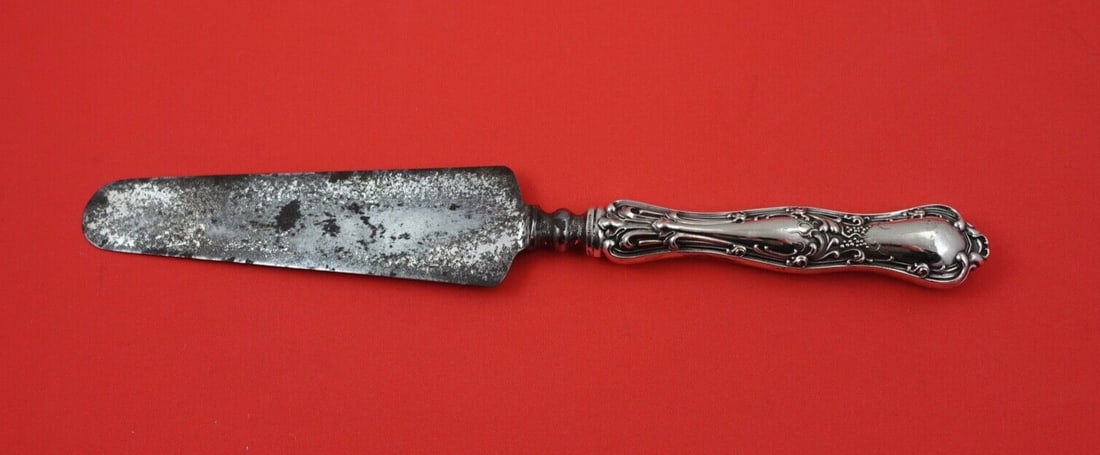 Gothic Cake Server by Shiebler Sterling Silver 10 3/4" Hollow Handle: Gothic Cake Server by Shiebler Sterling Silver 10 3/4" Hollow Handle Presenting a Gothic by Shiebler Sterling Silver Cake Server, a classic piece for any dining occasion. This server features a hollow