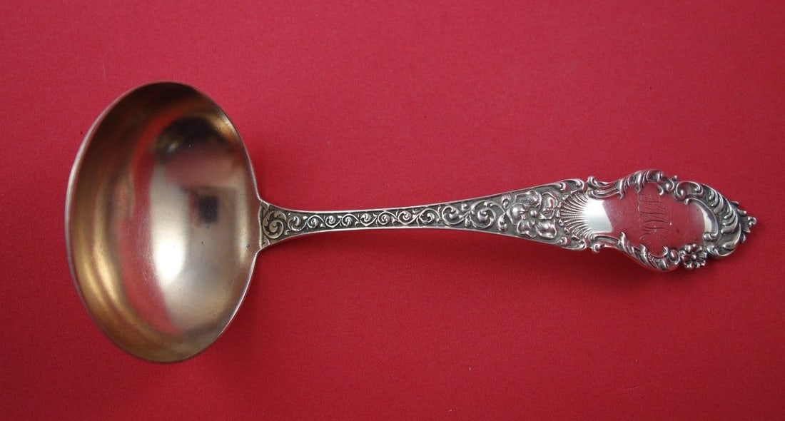 Hamilton & Diesinger Gold Washed Sterling Silver Gravy Ladle 7.5" Monogrammed: Hamilton & Diesinger Gold Washed Sterling Silver Gravy Ladle 7.5" Monogrammed This exquisite 7 1/2" sterling silver gravy ladle, crafted by Hamilton & Diesinger, features a luxurious gold wash finish.