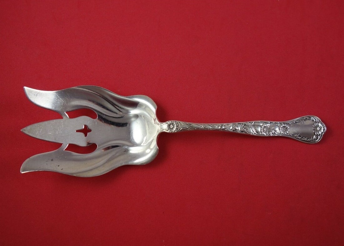 Gorham Marguerite Sterling Silver Salad Serving Fork 7.5 inches: Gorham Marguerite Sterling Silver Salad Serving Fork 7.5 inches This exquisite Marguerite Salad Serving Fork by Gorham is crafted from all sterling silver and measures 7 1/2 inches in length. The eleg