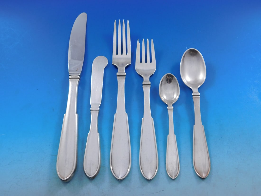 Hans Hansen Arvesolv #1 Sterling Silver Flatware Set 82 pcs Mid-Century Modern: Hans Hansen Arvesolv #1 Sterling Silver Flatware Set 82 pcs Mid-Century Modern This exquisite Arvesolv #1 flatware set, designed by Hans Hansen, features a stunning Mid-Century Modern style crafted fr