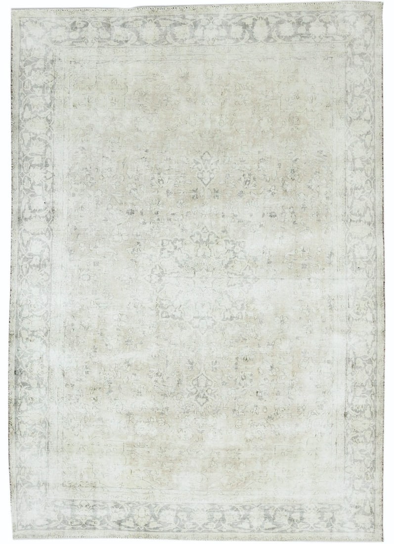 Vintage 7'4 x 10'6 Hand-Knotted Floral Wool Area Rug: Vintage 7'4 x 10'6 Hand-Knotted Floral Wool Area Rug This stunning vintage large Oriental rug measures 7'4" x 10'6" and features a muted floral pattern in soft beige, taupe, cream, and brown tones. Ha