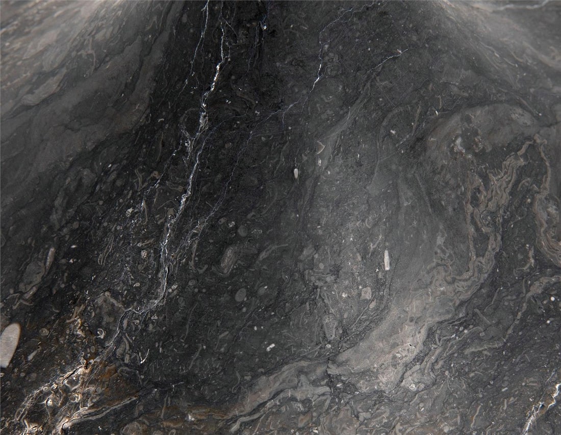 Flaubert Set of 2 Black Marble Matte Decor by Noir: Flaubert Set of 2 Black Marble Matte Decor by Noir Enhance your living space with the Flaubert Set of 2, featuring a striking black marble finish. These elegant pieces are crafted from industrial stee