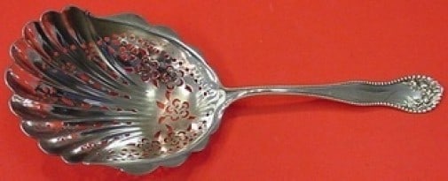 Gorham Lancaster Sterling Silver Saratoga Chip Server 8 5/8" Antique: Gorham Lancaster Sterling Silver Saratoga Chip Server 8 5/8" Antique Presenting the Lancaster by Gorham Sterling Silver Saratoga Chip Server, an exquisite serving piece with a rich history. Crafted be