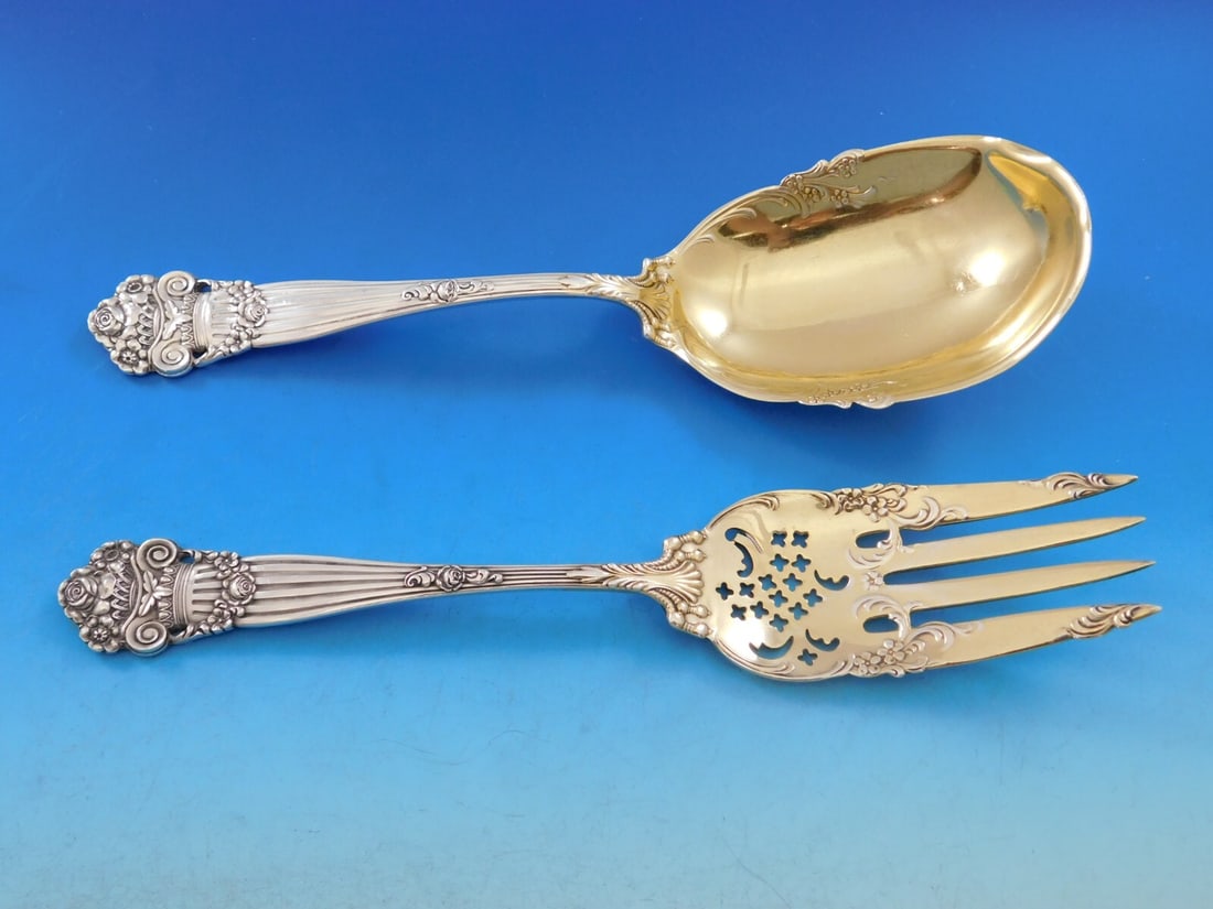 Towle Georgian Sterling Silver Salad Serving Set 2pc Gold Washed 9 Inch: Towle Georgian Sterling Silver Salad Serving Set 2pc Gold Washed 9 Inch Enhance your dining experience with this exquisite Georgian Salad Serving Set by Towle. Crafted from sterling silver and elegant