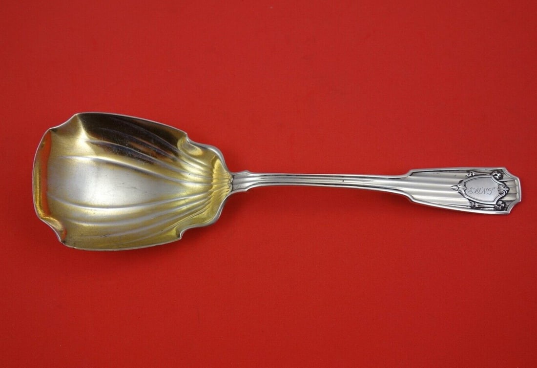 Gorham Spotswood Sterling Silver Berry Spoon 8 3/4 Inch Gold Wash: Gorham Spotswood Sterling Silver Berry Spoon 8 3/4 Inch Gold Wash This exquisite berry spoon from the Spotswood pattern by Gorham is crafted from high-quality sterling silver. Measuring 8 3/4 inches i