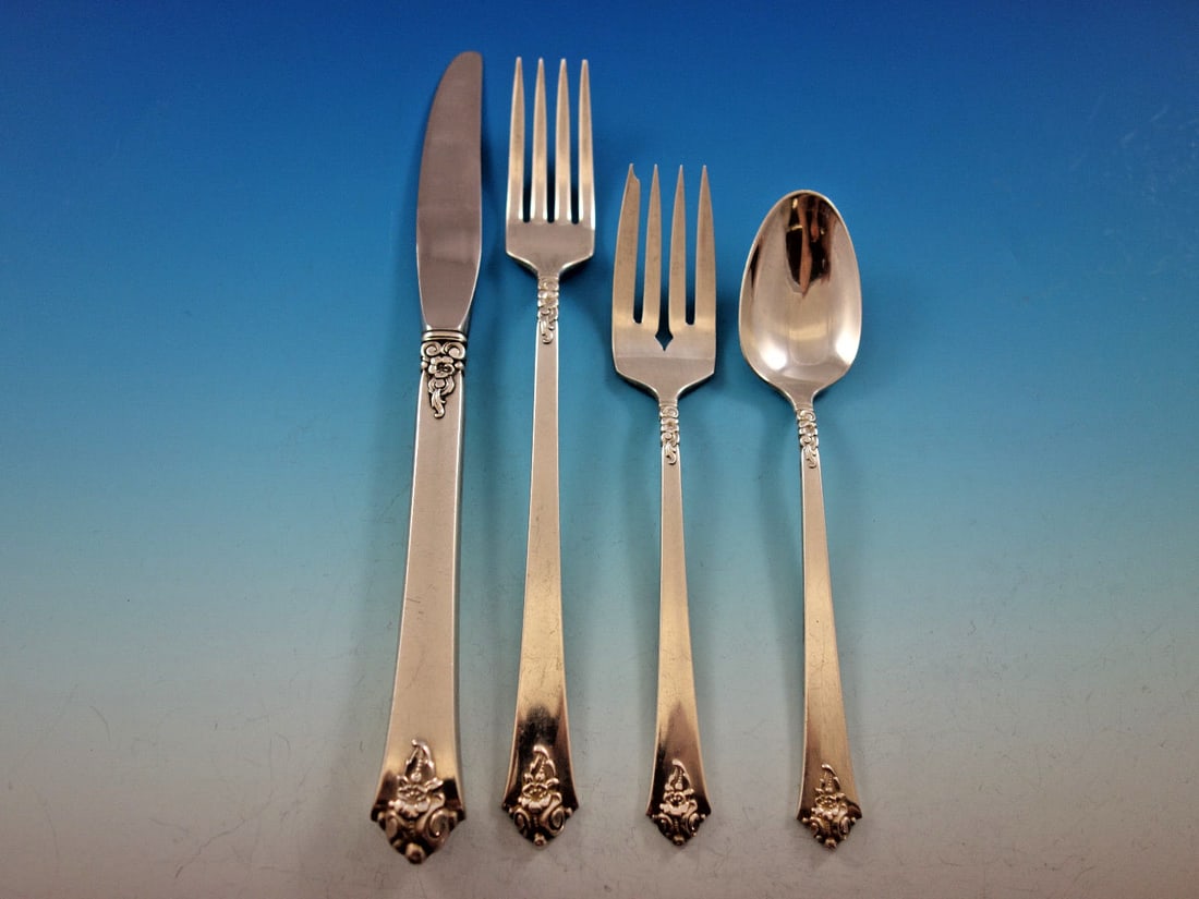Royal Crest Castle Rose Sterling Silver Flatware Set 39 pcs Service for 8: Royal Crest Castle Rose Sterling Silver Flatware Set 39 pcs Service for 8 Enhance your dining experience with the Castle Rose Sterling Silver Flatware Set by Royal Crest. This exquisite set, crafted f