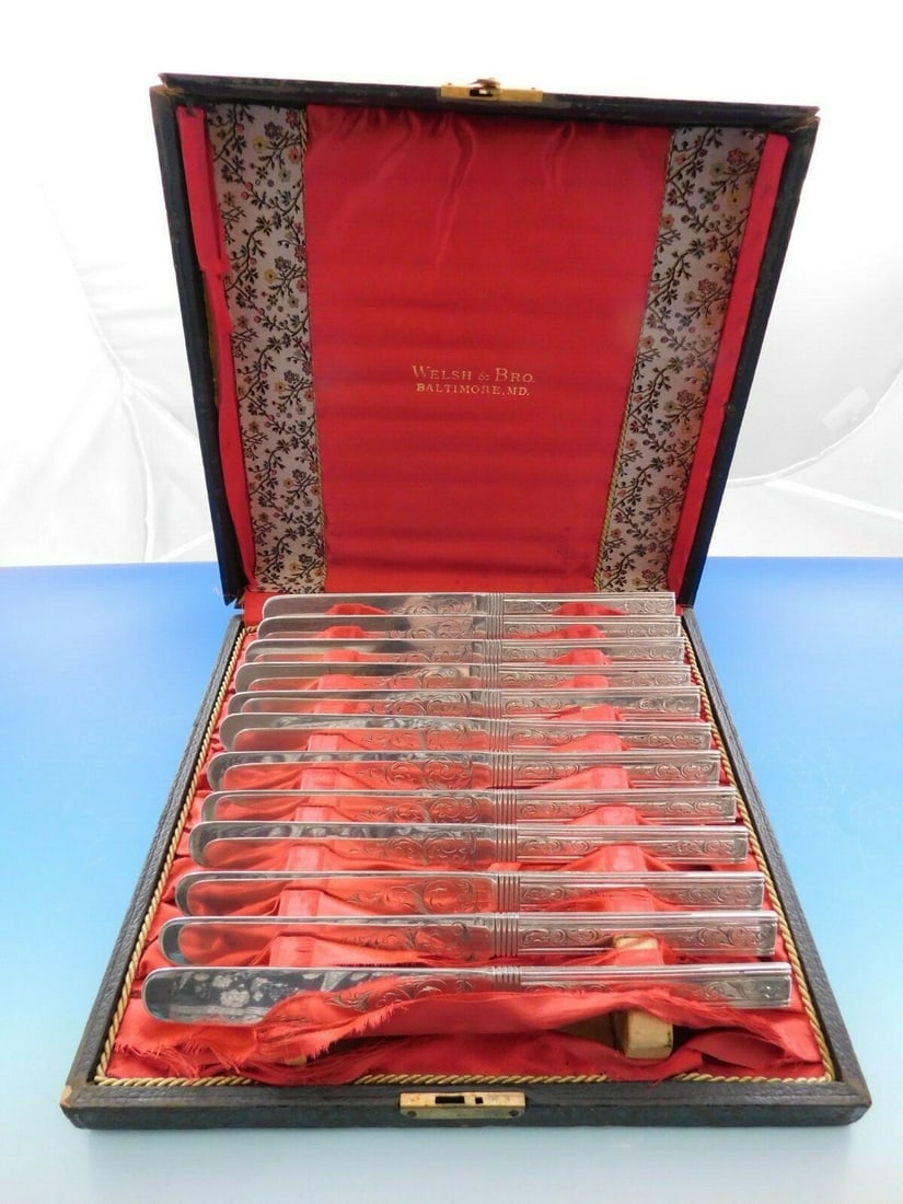 Welsh & Bro Mayflower Sterling Silver Knife Set of 12 Engraved 7 1/4 Inch: Welsh & Bro Mayflower Sterling Silver Knife Set of 12 Engraved 7 1/4 Inch This exquisite set features twelve sterling silver knives from the renowned Mayflower pattern by Welsh & Bro. Each knife showc