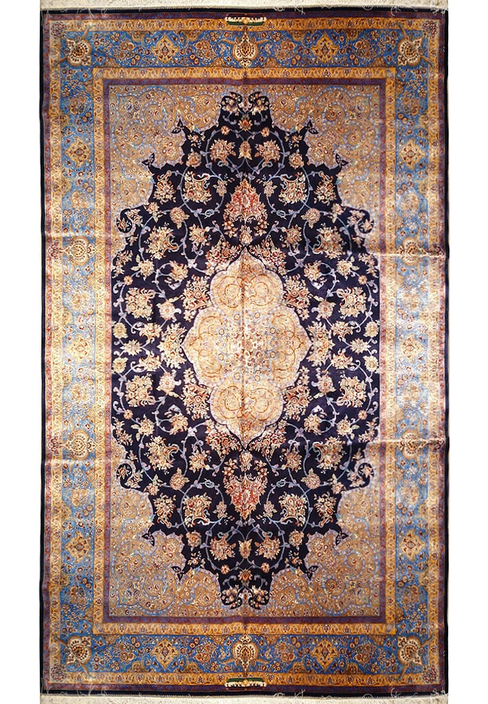 Exquisite 6' x 9' Navy Blue Bamboo Silk Turkish Rug: Exquisite 6' x 9' Navy Blue Bamboo Silk Turkish Rug Free continental US Shipping Enhance your living space with this luxurious 6' x 9' Navy Blue Turkish Bamboo Silk Rug. Crafted with premium bamboo si