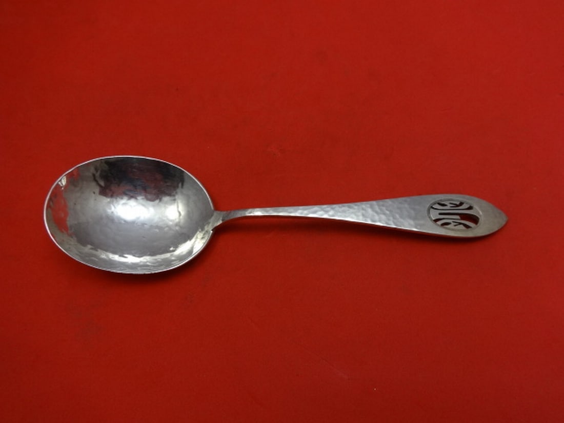 Schofield Revere Sterling Silver Gumbo Soup Spoon 6.75 in Monogrammed: Schofield Revere Sterling Silver Gumbo Soup Spoon 6.75 in Monogrammed This exquisite gumbo soup spoon, measuring 6 3/4 inches, is crafted from high-quality sterling silver and features the elegant Rev