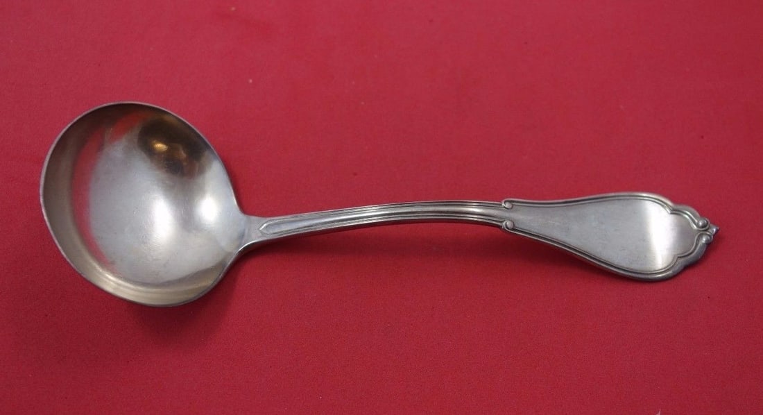 Vanderslice Gothic Eureka Sterling Silver Sauce Ladle 6 Rare Antique: Vanderslice Gothic Eureka Sterling Silver Sauce Ladle 6 Rare Antique This exceptional ladle features the Gothic, also known as Eureka, pattern by Vanderslice, crafted from sterling silver. Measuring 6