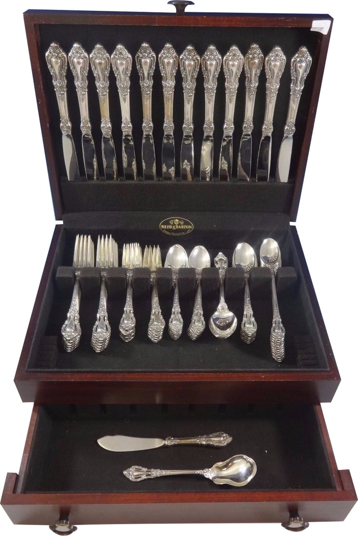 Eloquence by Lunt Sterling Silver Flatware Set 74 Pieces with Storage Chest: Eloquence by Lunt Sterling Silver Flatware Set 74 Pieces with Storage Chest The Eloquence by Lunt Sterling Silver Flatware Service Set is a stunning collection that combines taste and tradition, perfe