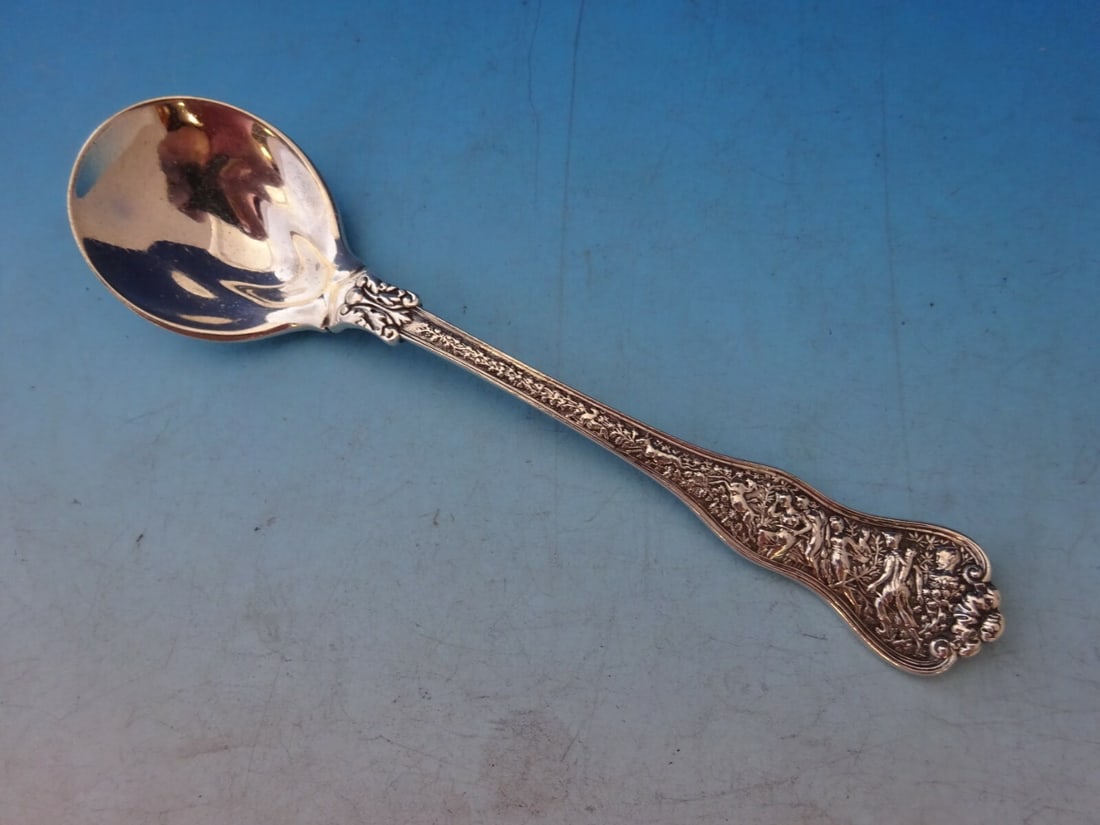 Tiffany & Co Olympian Sterling Silver Pinched Sherbet Spoon 5.5": Tiffany & Co Olympian Sterling Silver Pinched Sherbet Spoon 5.5" Discover the elegance of the Olympian pattern with this stunning sherbet spoon by Tiffany & Co. Crafted from high-quality sterling silv