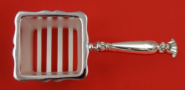 Wallace Romance of the Sea Sterling Silver Corn Butterer Custom Made: Wallace Romance of the Sea Sterling Silver Corn Butterer Custom Made Introducing the exquisite Romance of the Sea by Wallace! This custom-made sterling silver corn butterer features a hollow handle an