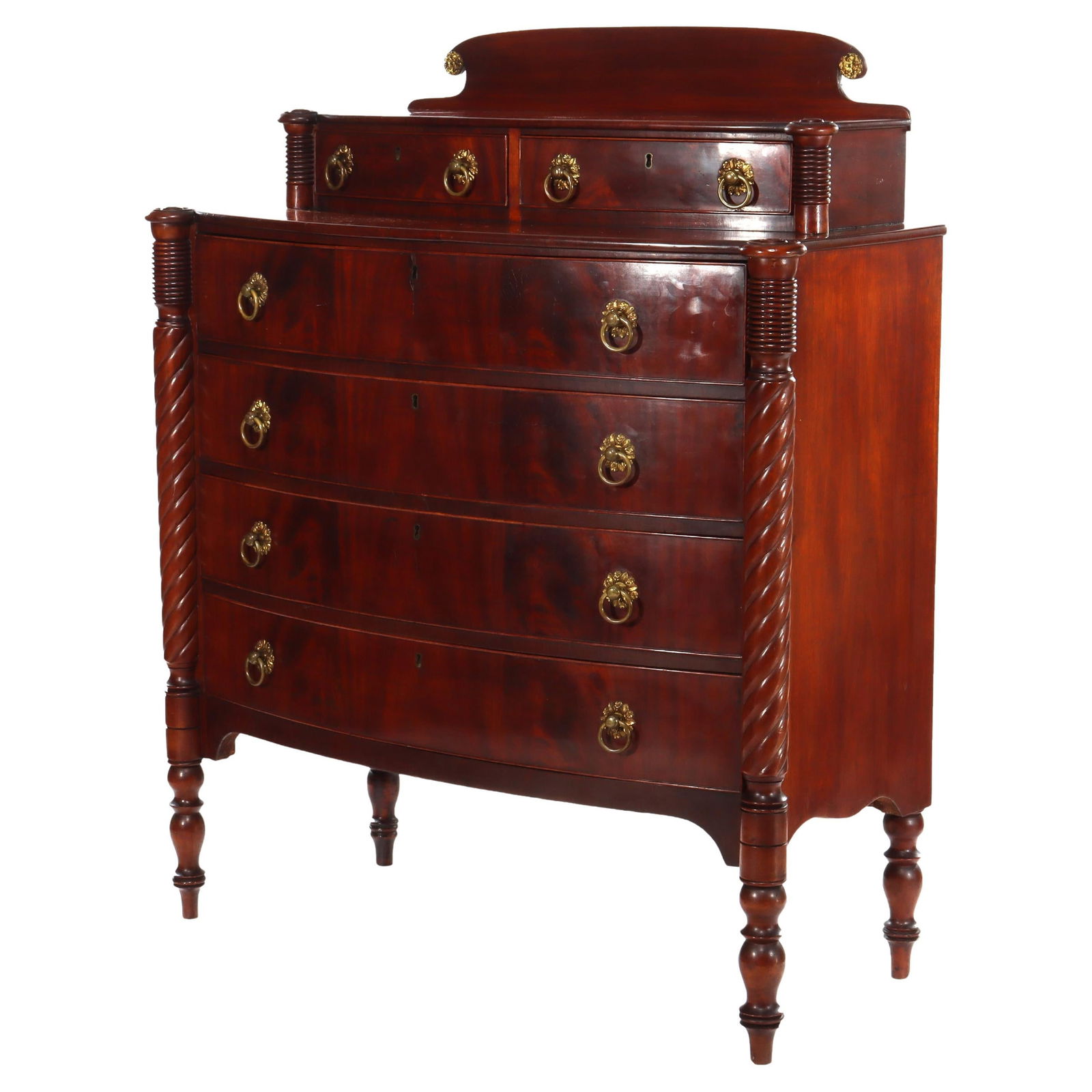 C1830 Antique Sheraton Federal Flame Mahogany 6-Drawer Chest: C1830 Antique Sheraton Federal Flame Mahogany 6-Drawer Chest This exquisite Antique Sheraton Federal Flame Mahogany 6-Drawer Chest, crafted circa 1830, showcases the elegance of early 19th-century des