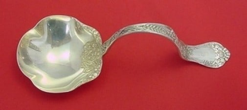 Gorham Meadow Sterling Silver Antique Soup Ladle Bent Handle Monogrammed: Gorham Meadow Sterling Silver Antique Soup Ladle Bent Handle Monogrammed This exquisite antique soup ladle, crafted by Gorham, features a charming bent handle and showcases the elegant Meadow pattern.