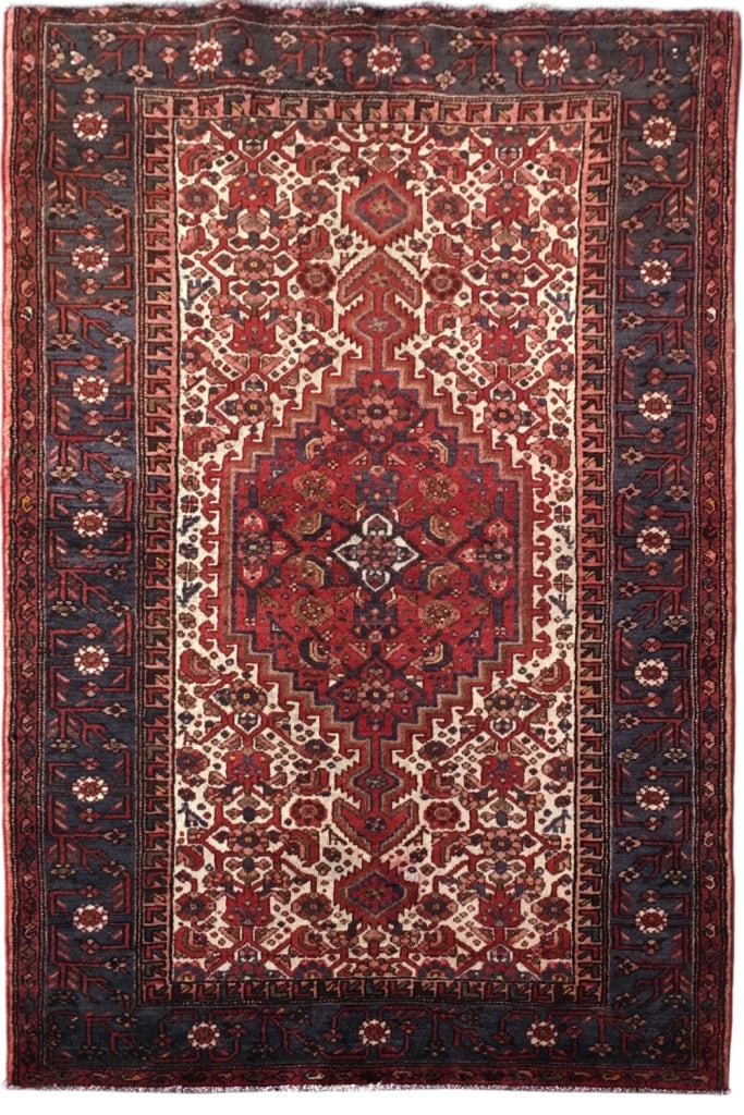 Handcrafted 4'5 x 6'3 Persian Zanjan Rug Artisan Design: Handcrafted 4'5 x 6'3 Persian Zanjan Rug Artisan Design Free continental US Shipping Discover the beauty of traditional craftsmanship with this exquisite 4.5 x 6.3 Persian Zanjan Rug. Handcrafted by s