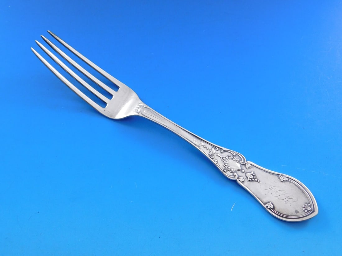 Shiebler Dew Drop Sterling Silver Fork 7 1/8 Rare Monogrammed: Shiebler Dew Drop Sterling Silver Fork 7 1/8 Rare Monogrammed Presenting a rare find for collectors, this Sterling Silver Regular Fork from the Dew Drop pattern by Shiebler measures 7 1/8 inches. Craf