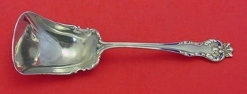 Queen Pattern Sterling Silver Cracker Spoon by Mount Vernon Howard 8.5" Enamel: Queen Pattern Sterling Silver Cracker Spoon by Mount Vernon Howard 8.5" Enamel This exquisite 8 1/2" cracker spoon is crafted from high-quality sterling silver, showcasing the elegant Queen pattern by