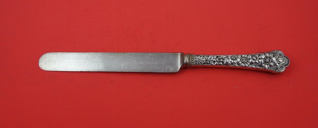 Gorham Cluny Sterling Silver Banquet Knife 10.5 Inch Silver Plated Blade: Gorham Cluny Sterling Silver Banquet Knife 10.5 Inch Silver Plated Blade Introducing the Cluny by Gorham Banquet Knife, a stunning piece that combines elegance with functionality. Crafted from sterlin