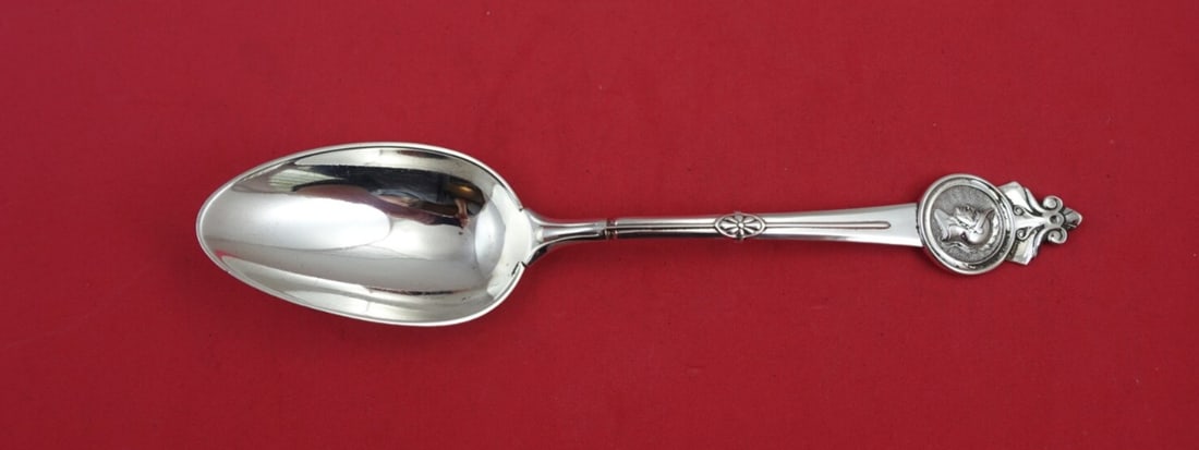 Gorham Medallion Sterling Silver Dinner Spoon 8.5 Inches: Gorham Medallion Sterling Silver Dinner Spoon 8.5 Inches This exquisite dinner spoon from the renowned Gorham brand features the elegant Medallion pattern, crafted from high-quality sterling silver. M