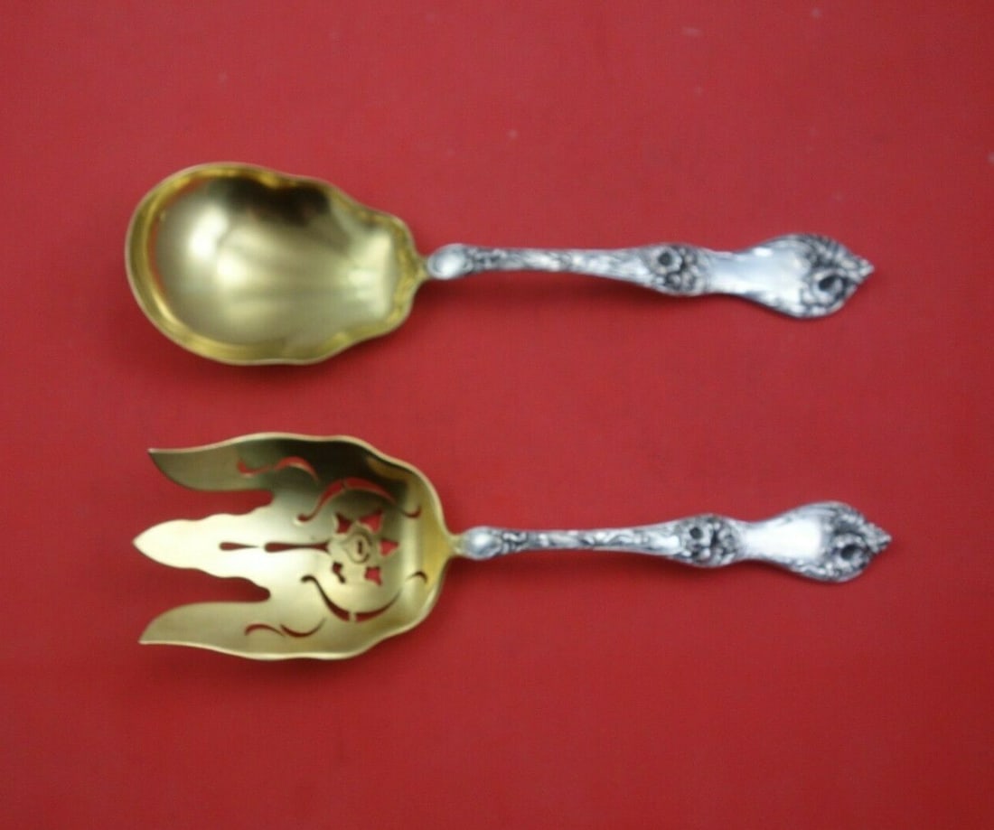 Reed and Barton Les Cinq Fleurs Sterling Silver Salad Serving Set 2 Piece: Reed and Barton Les Cinq Fleurs Sterling Silver Salad Serving Set 2 Piece This exquisite 2-piece salad serving set from Reed & Barton features the elegant Les Cinq Fleurs pattern, crafted from high-qu